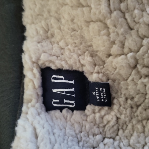 Gap fleece lined olive green cropped jacket - Picture 7 of 8